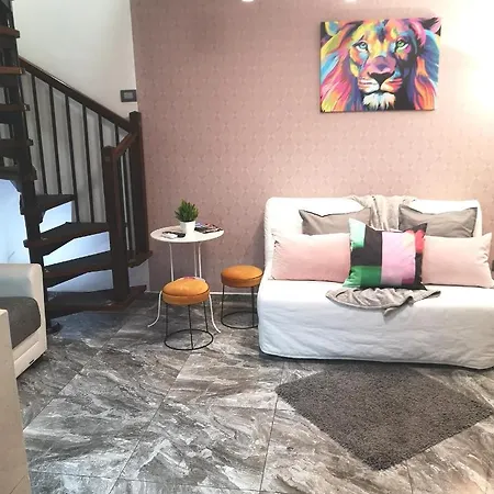 Domus Luigi Leone نابولي