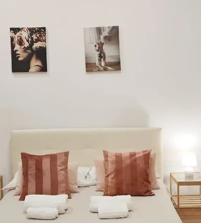 Bed & Breakfast Domus Luigi Leone *