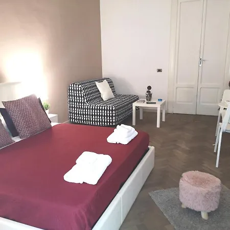 Domus Luigi Leone Bed & Breakfast *