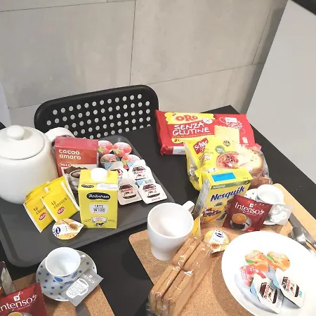 Domus Luigi Leone Hotel *