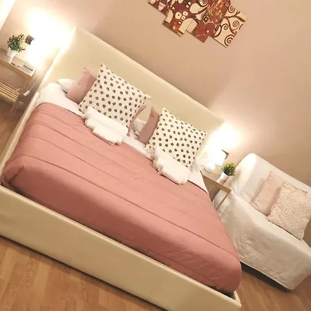 Bed & Breakfast Domus Luigi Leone *
