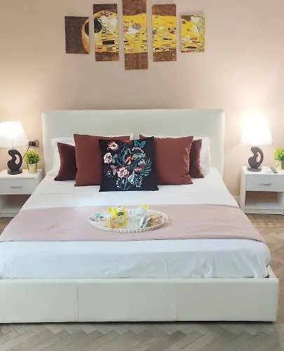 Hotel Domus Luigi Leone *