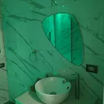 מלון Domus Luigi Leone נאפולי