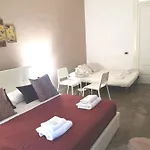 Domus Luigi Leone * נאפולי