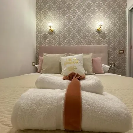 Domus Luigi Leone * Неаполь