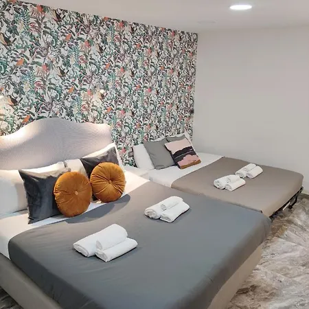 Domus Luigi Leone * Nápoly