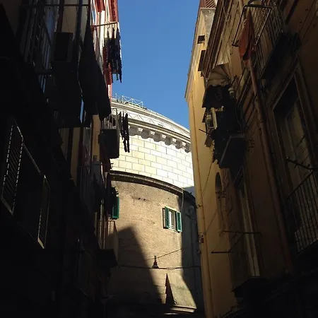 Domus Luigi Leone * Неаполь