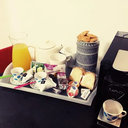 Отель Domus Luigi Leone *