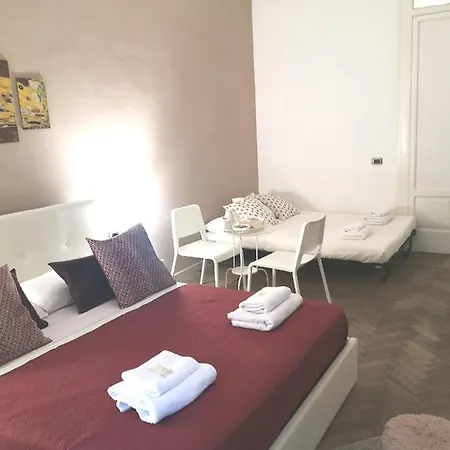 Domus Luigi Leone * Nápoly
