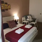 Domus Luigi Leone Napels