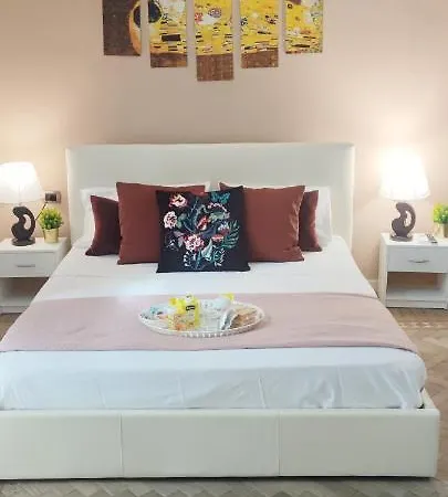 Bed & Breakfast Domus Luigi Leone *
