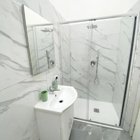 Bed & Breakfast Domus Luigi Leone *