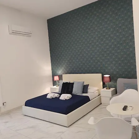 Bed & Breakfast Domus Luigi Leone *