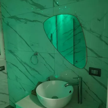 Bed & Breakfast Domus Luigi Leone Naples