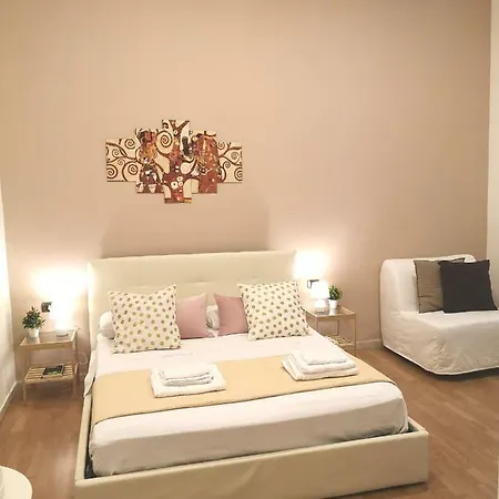 Bed & Breakfast Domus Luigi Leone
